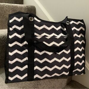 Thirty-One Deluxe Zip-Top Organizing Tote
